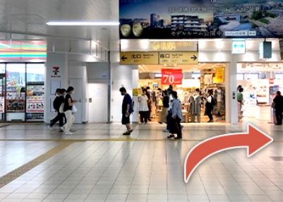 JR高槻駅2階 中央改札前のセブンイレブン